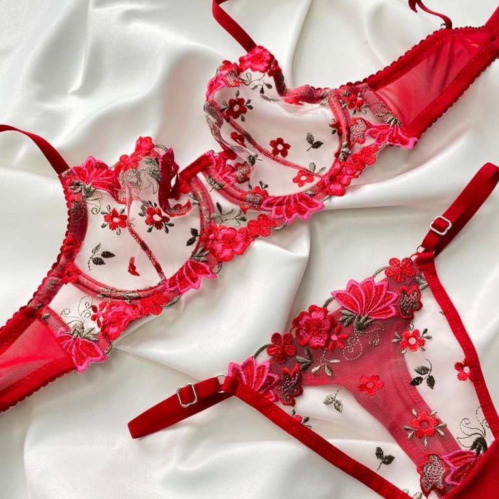 Scarlet Fatal Lingerie Set