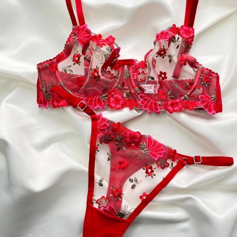 Scarlet Fatal Lingerie Set
